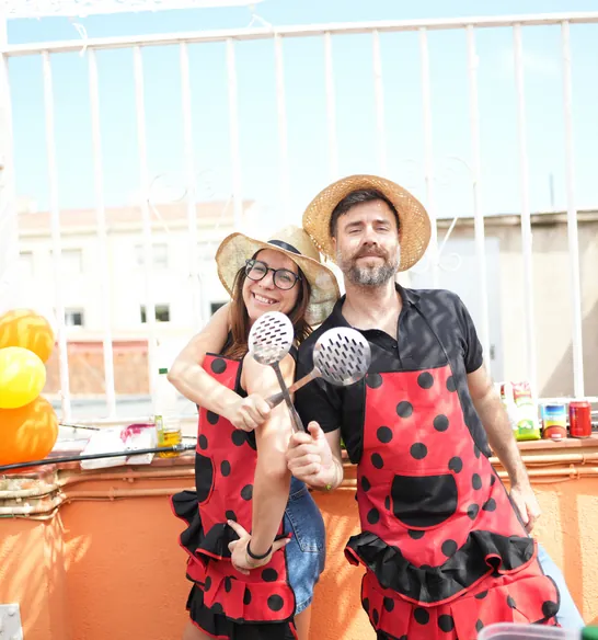 Unsere Spanischlehrer kochen Paella für ihre Schüler